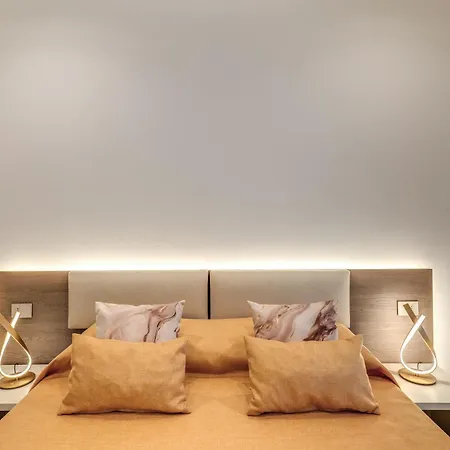 Welcome Rooms, Private Bathrooms Νάπολη