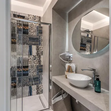 Welcome Rooms, Private Bathrooms