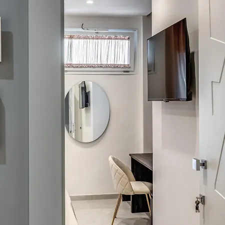 Welcome Rooms, Private Bathrooms B&B 4*