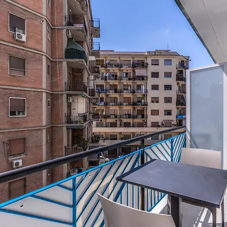Welcome Rooms, Private Bathrooms Νάπολη
