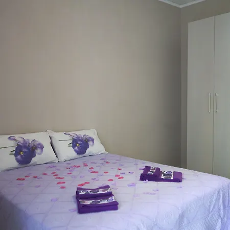 Welcome Rooms, Private Bathrooms 4*