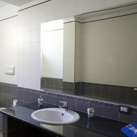 Welcome Rooms, Private Bathrooms