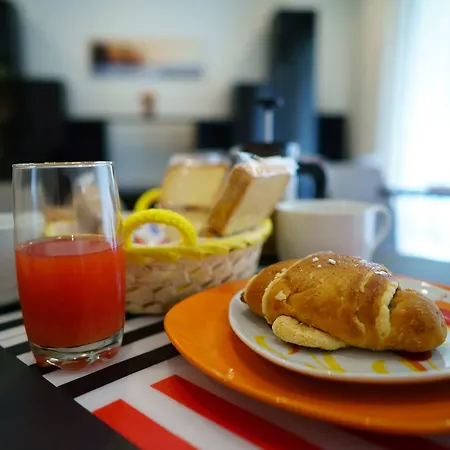 Welcome Rooms, Private Bathrooms Bed and Breakfast 4*