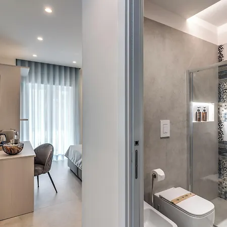 Acomodação com café da manhã  Welcome Rooms, Private Bathrooms 4*